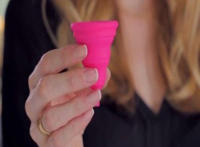 卫生棉条真人使用图片