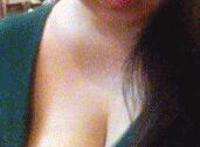 吉泽明步邪恶动态图：错关女牢房的男囚免费