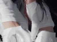 住小旅馆和老板娘睡一晚 雨后小故事2动态图片:动漫美女黄漫