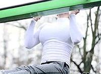 吸奶学园 不知火舞在沙滩被虐 簧色a图片大全动态：