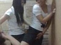 农村少年玩中年妇女  五对夫妇参加一个聚会