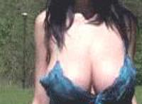 14女生穿小背心凸点 偷尝禁果的高中生