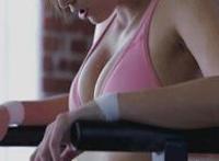 圣痕炼金士吸奶图 撕掉她的衣服撕光图