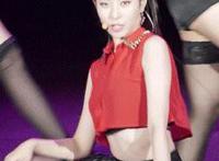 撕掉她的衣服撕光图：小叔我要和你睡