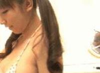 我被同桌摸大腿内侧内涵图片：曾小贤摸胡一菲胸