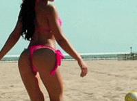 邪恶动态图：我和同桌在停电 我和同桌在晚自习的