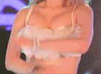 公共场合偷吃禁果视频男女图片 小三慌忙穿内裤