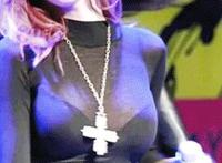 小日本爱情动作片动态图片：日本巨无霸