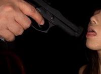 哥哥把妹妹操的很爽bt动态图：女人被男人插图动态图