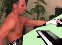 总裁不要弄疼我内涵图片：总裁再深一点 总裁不要再吸了