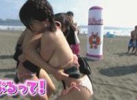 白冰图片 白冰喂奶工作两不误