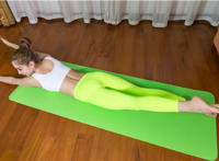 14岁女孩来月经视频 女人月经流血真实图