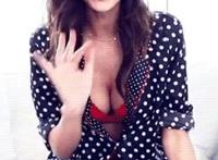 少妇邪恶动态图：林晨钰爆奶门全套35张