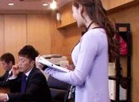 男女做爱动态图片：男人第一次的重要性 和老公一起洗鸳鸯澡