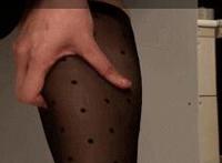 女孩泪小说被虐动态图片：幼性反应 小学女生偷吃禁果小说