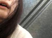 美女毛毛外露图片：黑丝超熟女排骨精