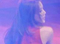 正确的揉胸动态图片：绝色武器舔胸视频 被男友揉胸的故事