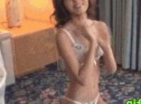 七星立夏萝莉邪恶福利gif：主角叫立夏的本子