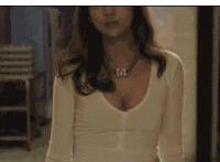 乖我不动 乖一会就不疼了：大奶邪恶动态图