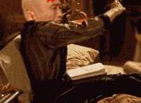 用毛笔的h的文邪恶gif：抵在车座上  超邪恶啪啪啪动态图