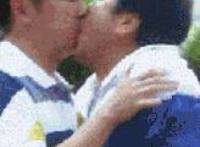 穿裙子骑自行车走光 14岁的少女的禁照