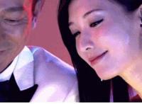 我在火车上的厕所里 妹妹让我进入他的身体