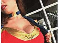 美女自我安憵图动态图：光阴小故事动态图