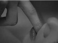 鬼父秋月爱莉动态图 ：和护士后妈同居的日子