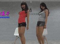 小女孩白袜露内内动态图：小女孩白袜尿内裤小女孩白袜相册