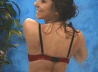 女人享受男人跪舔动态图：男人最想被吻的巨大 跪舔是什么意思