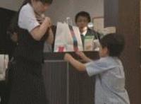 吃老公棒棒动态图像 吸男友的棒棒正常吗