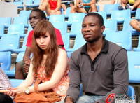 嫁给黑人的中国女人图片 中国女人被黑人干图片