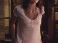 动漫美女百合互抚慰给女朋友使用跳蛋 我经常带跳蛋去逛街