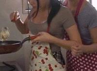 男人喝女人媱水图片  那一夜姐姐忍不住了