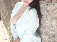 妹子被这群男人玩惨了 萝莉御姐吸奶的动漫邪恶动态图