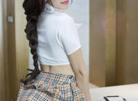 吃老公蛋蛋短片 女人露着毛毛和小鸭蛋