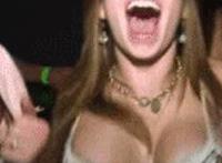 老公找人3p老婆蒙眼动态图：爆木耳动态图出处大全