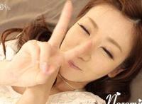 没内涵邪恶gif动态图：他的手指撑开她的花蕾慢慢弄图片