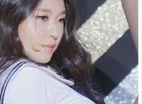 村官美女相伴裸身吸毒 陈慧琳未经处理雅照