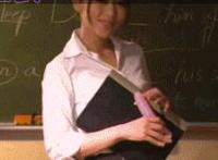 晚上姐姐来我房间说 xxoo邪恶傉动图