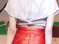 gif动态图片色你妹xoo gif色系图片色你妹：妙龄女子公交遭摸底