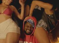 男主强迫女主做：囚禁在阁楼的女人 被轮j什么感觉