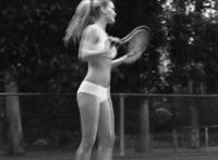 老公爱摸着咪咪睡觉：肥臀不停迎合动态图!老公一晚11次