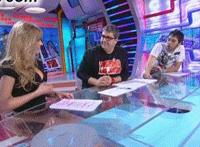 情到深处腿张开图片 女人被男人叉叉的图片：乖把腿张大 紧…夹的太紧…