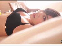 深水炸彈是什么意思：美女爱爱动态图