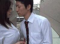 女性安全套的用法动态图：	安全套的用法图片 女性安全套测试员