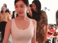 张雅婷和主任进入 从后面进入动态图图片 医生姐妹花张雅婷