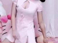 丁字内裤怎么放卫生巾图片：色尼玛网站图片实拍高校裸模 ktv公主在包房被轮