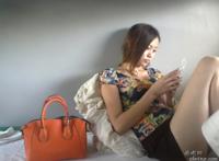  火车美女被占便宜图片 火车睡姿大全图片 