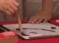 美女被虐穿泳衣憋尿内涵图片：憋尿夜总会全集图片欣赏